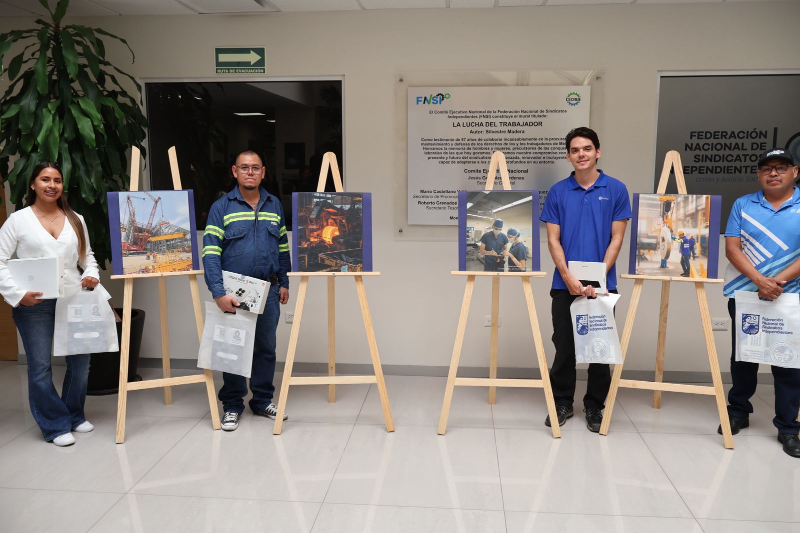 Premian a ganadores del Concurso de Fotografía de la FNSI