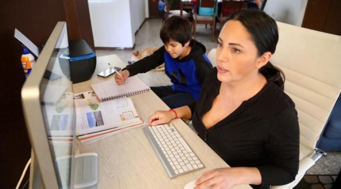 Sufren mujeres carga excesiva por trabajo no remunerado