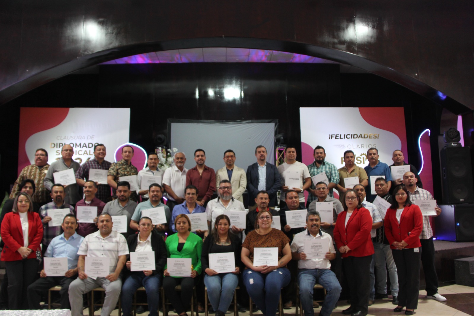 Entregan constancias del Diplomado en Desarrollo Laboral y Humano FNSI