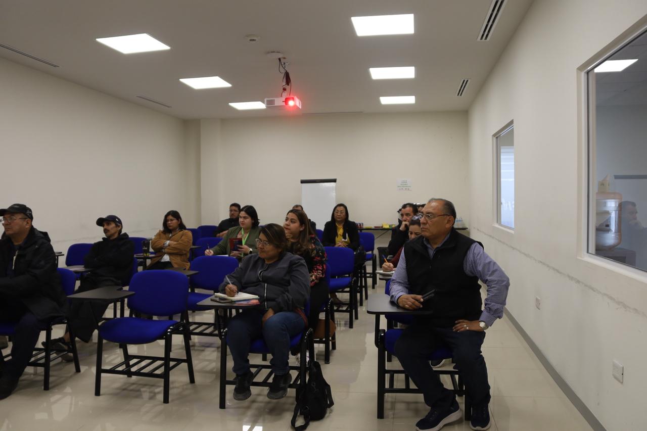 Promueve FNSI formación académica a nivel superior