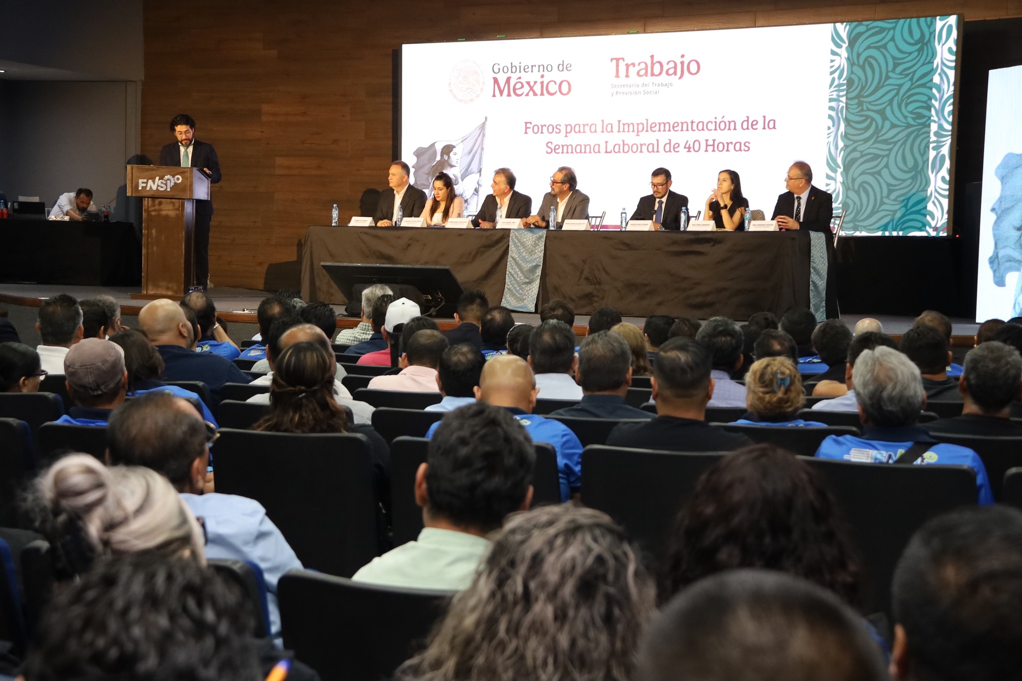 Alcanzan consenso para reducir jornada laboral a 40 horas